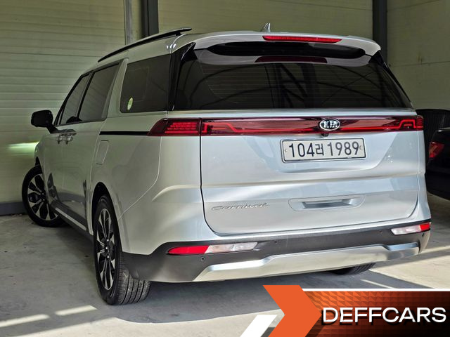 Kia CARNIVAL 9-Seater Signature купить на сайте DeffCars