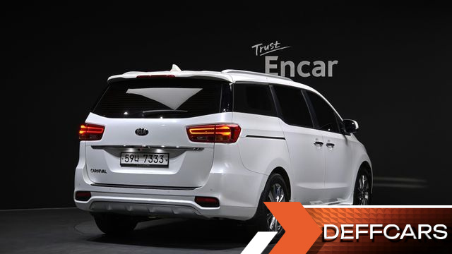 Kia CARNIVAL 9-Seater Luxury купить на сайте DeffCars