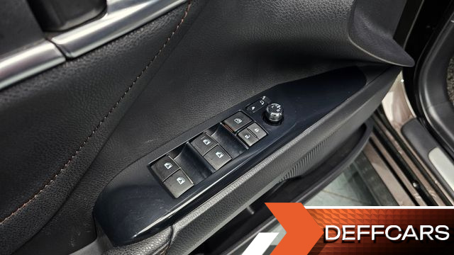 Toyota CAMRY 2.5 купить на сайте DeffCars