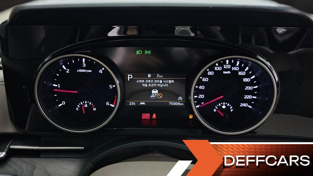 Kia CARNIVAL 9-Seater Noblesse купить на сайте DeffCars