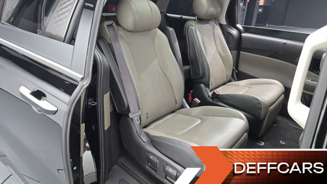 Kia CARNIVAL Gasoline 7-Seater Gravity купить на сайте DeffCars
