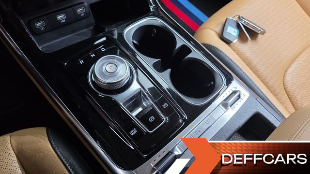 Kia CARNIVAL Gasoline 7-Seater Noblesse купить на сайте DeffCars