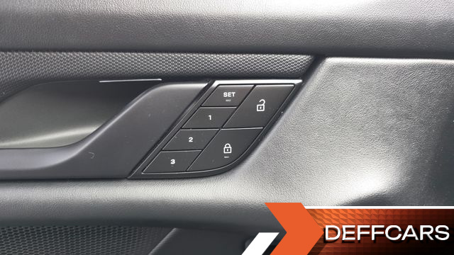 Porsche TAYCAN Base купить на сайте DeffCars
