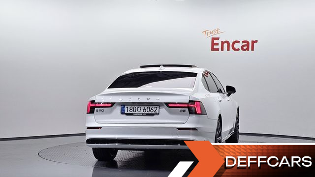 Volvo S90 B5 Ultra Dark купить на сайте DeffCars