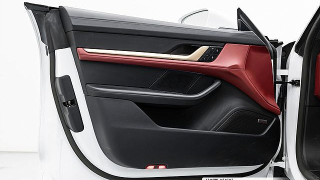 Porsche TAYCAN 4S Cross Turismo купить на сайте DeffCars