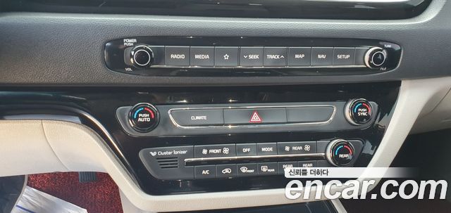 Kia CARNIVAL 9-Seater Noblesse Special купить на сайте DeffCars