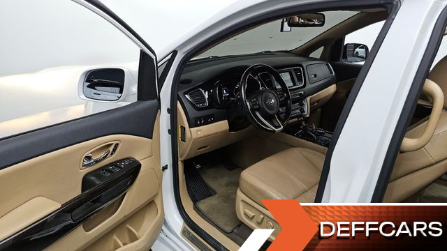 Kia CARNIVAL 7-seater Limousine President купить на сайте DeffCars