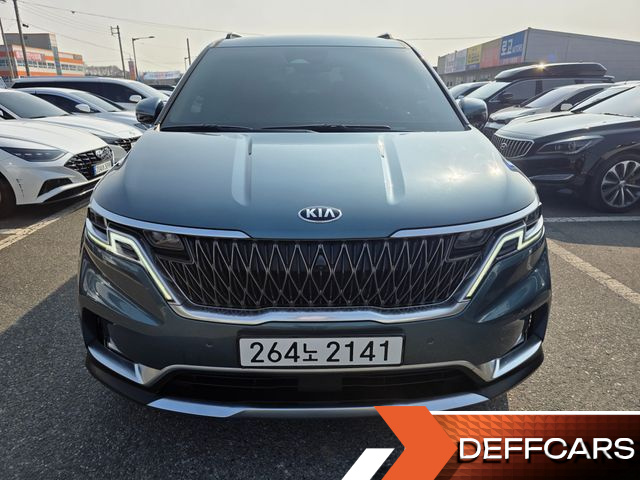 Kia CARNIVAL 9-Seater Signature купить на сайте DeffCars