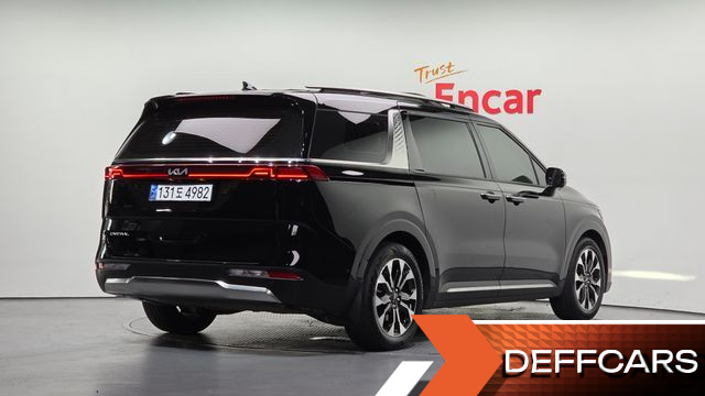 Kia CARNIVAL Diesel 9-Seater Signature купить на сайте DeffCars