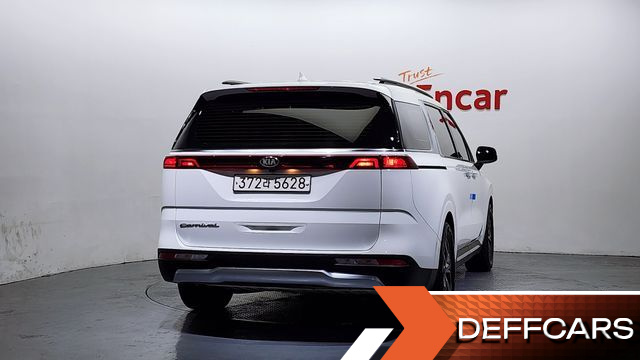 Kia CARNIVAL 9-Seater Noblesse купить на сайте DeffCars