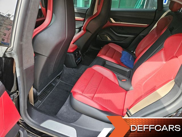 Porsche TAYCAN Turbo купить на сайте DeffCars