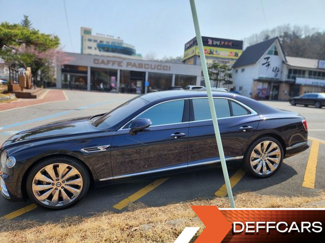 Bentley FLYING SPUR 4.0 купить на сайте DeffCars