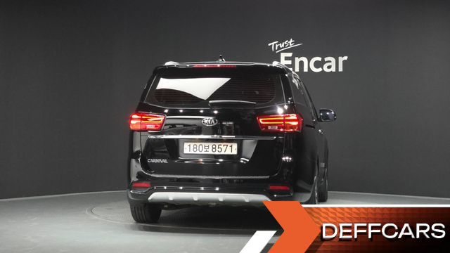 Kia CARNIVAL Gasoline 9-Seater Noblesse Special купить на сайте DeffCars