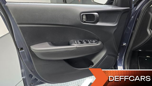Hyundai VENUE 1.6 Flux купить на сайте DeffCars