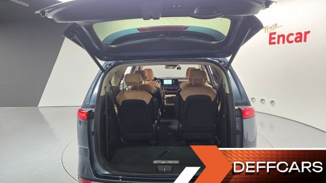 Kia CARNIVAL 9-Seater Noblesse купить на сайте DeffCars