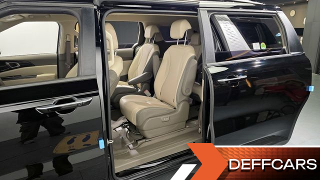 Kia CARNIVAL 9-Seater Prestige купить на сайте DeffCars