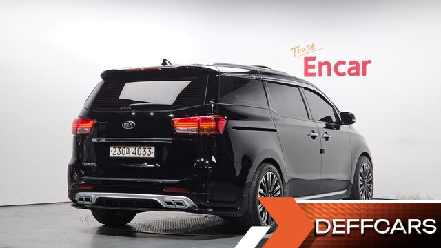 Kia CARNIVAL 9-Seater Noblesse Special купить на сайте DeffCars