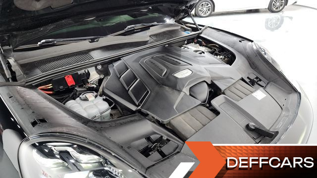 Porsche CAYENNE 3.0 COUPE PLATINUM EDITION купить на сайте DeffCars