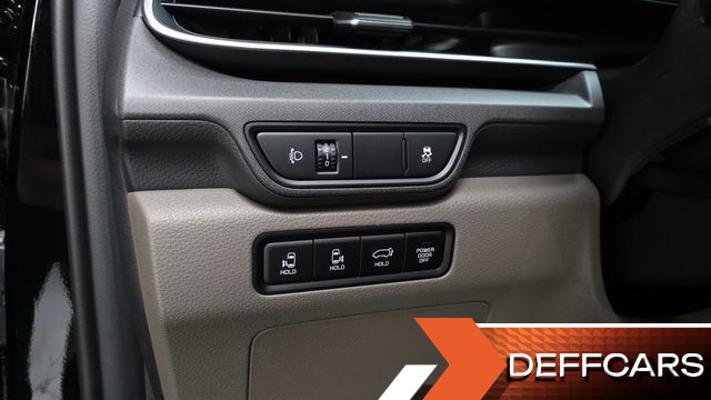 Kia CARNIVAL 7-Seater Outdoor Noblesse купить на сайте DeffCars