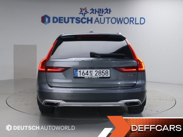 Volvo V90 T5 Pro AWD купить на сайте DeffCars