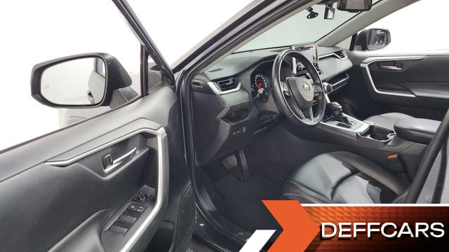 Toyota RAV4 2.5 2WD купить на сайте DeffCars