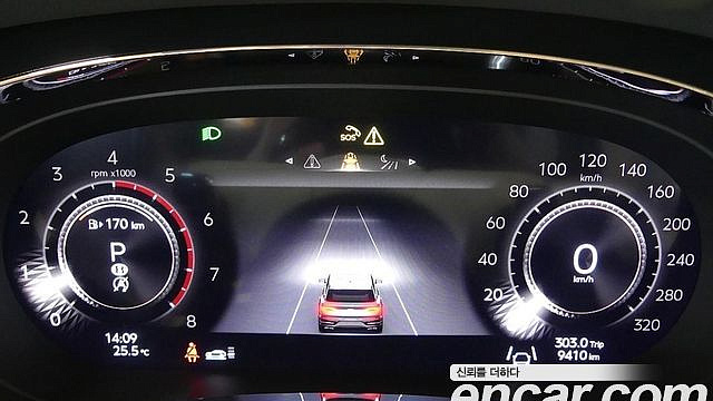 Bentley BENTAYGA 4.0 V8 EWB First Edition купить на сайте DeffCars