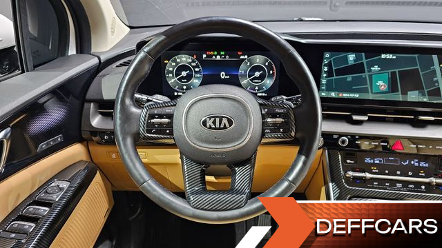 Kia CARNIVAL 9-Seater Signature купить на сайте DeffCars
