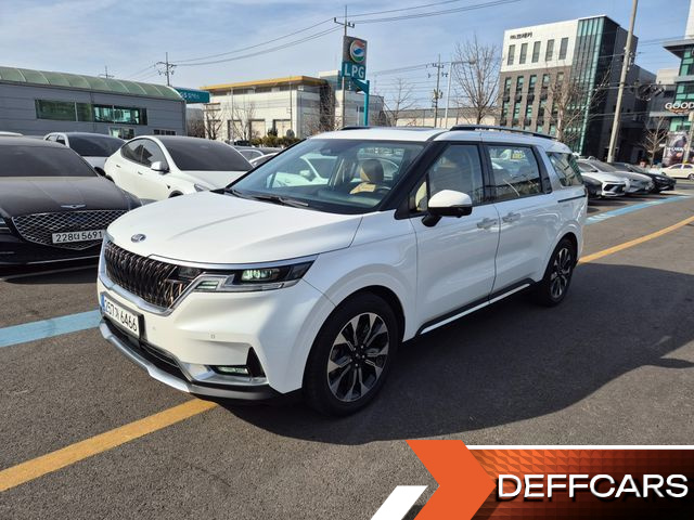 Kia CARNIVAL Diesel 9-Seater Signature купить на сайте DeffCars