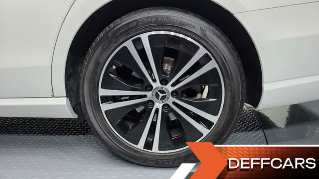 Mercedes E-CLASS E300 Avantgarde купить на сайте DeffCars