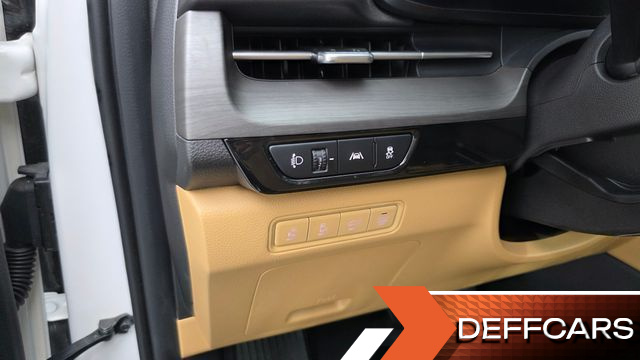 Kia CARNIVAL Gasoline 9-Seater Signature купить на сайте DeffCars