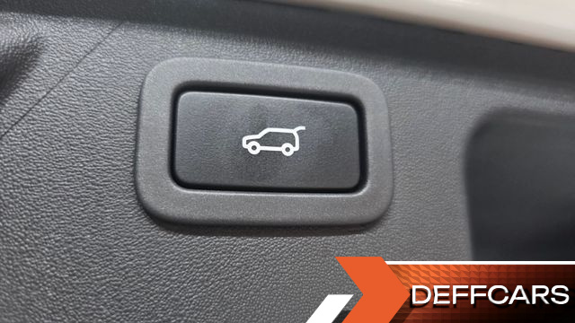 Land Rover DISCOVERY SPORT 2.0 TD4 SE купить на сайте DeffCars