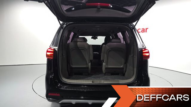 Kia CARNIVAL 9-Seater Luxury купить на сайте DeffCars