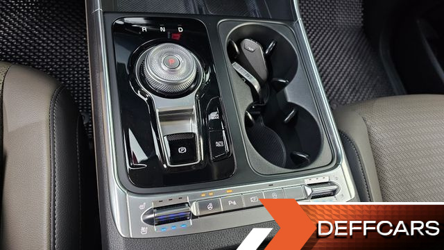 Kia CARNIVAL 7-Seater Noblesse купить на сайте DeffCars