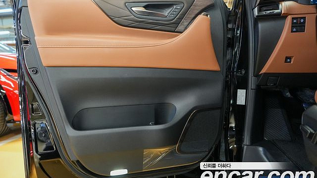 Toyota ALPHARD 2.5 HEV Executive AWD купить на сайте DeffCars