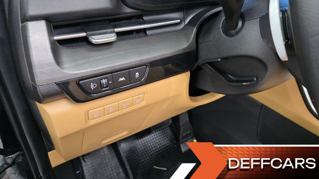 Kia CARNIVAL 9-Seater Noblesse купить на сайте DeffCars