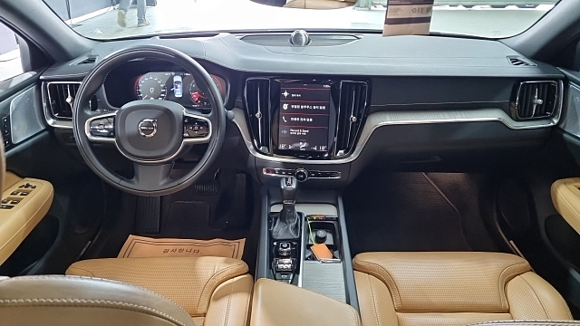 Volvo S60 T5 Inscroption купить на сайте DeffCars