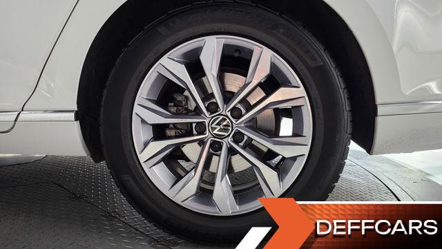 Volkswagen PASSAT 2.0 TDI Premium купить на сайте DeffCars