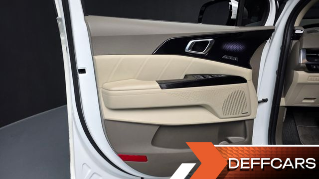 Kia CARNIVAL Gasoline 4-Seater Hi-Limousine Signature купить на сайте DeffCars