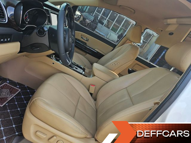 Kia CARNIVAL 7-Seater Limousine President купить на сайте DeffCars