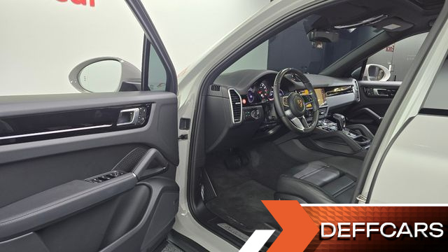 Porsche CAYENNE 3.0 PLATINUM EDITION купить на сайте DeffCars