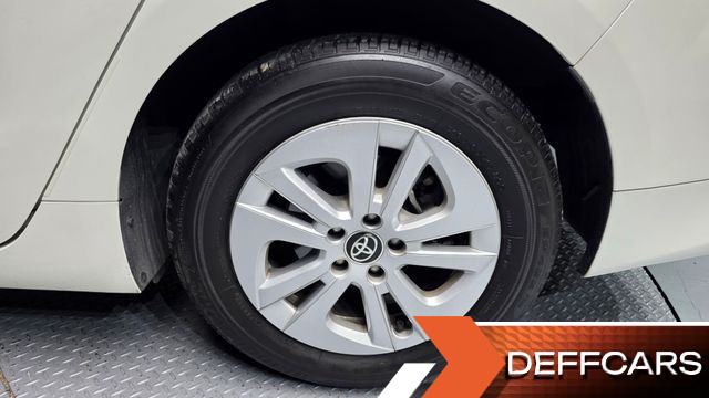 Toyota PRIUS 1.8 E купить на сайте DeffCars