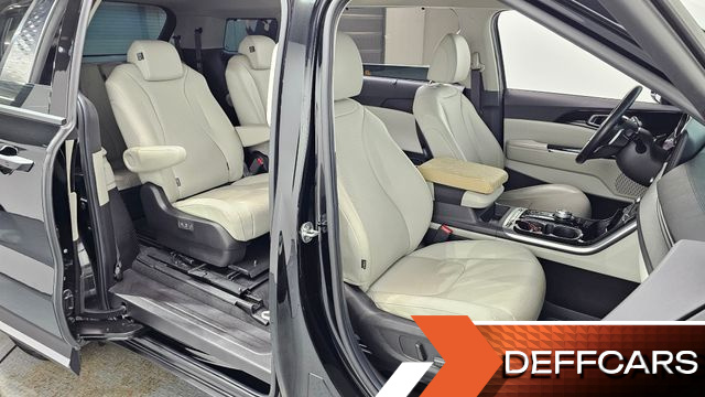 Kia CARNIVAL 9-Seater Noblesse купить на сайте DeffCars