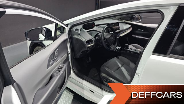 Toyota PRIUS 2.0 XLE AWD купить на сайте DeffCars