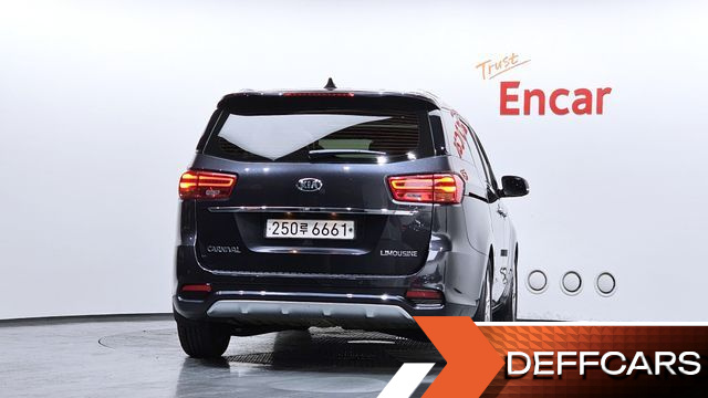 Kia CARNIVAL 7-Seater Limousine President купить на сайте DeffCars