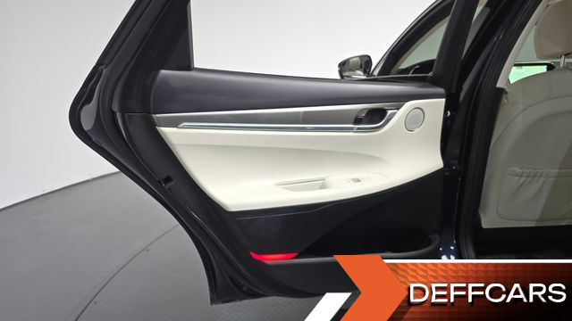Hyundai GRANDEUR 2.5 Le Blanc купить на сайте DeffCars
