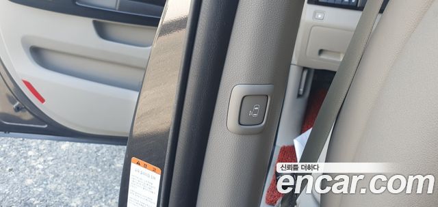 Kia CARNIVAL 9-Seater Noblesse Special купить на сайте DeffCars