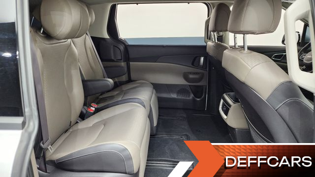Kia CARNIVAL 7-Seater Noblesse купить на сайте DeffCars