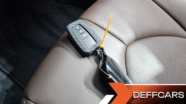 Toyota CAMRY 2.5 LE Hybrid купить на сайте DeffCars