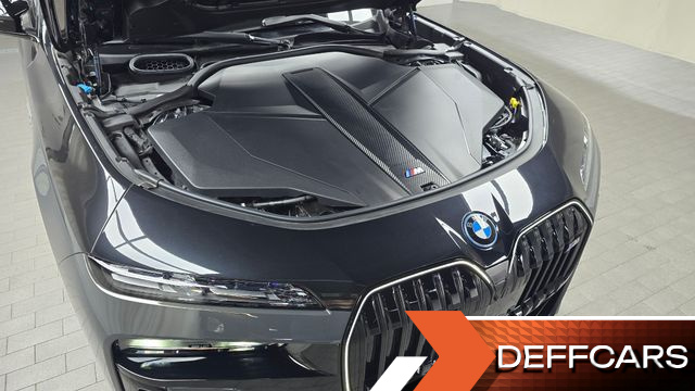BMW I7 M70 xDrive M Performance купить на сайте DeffCars
