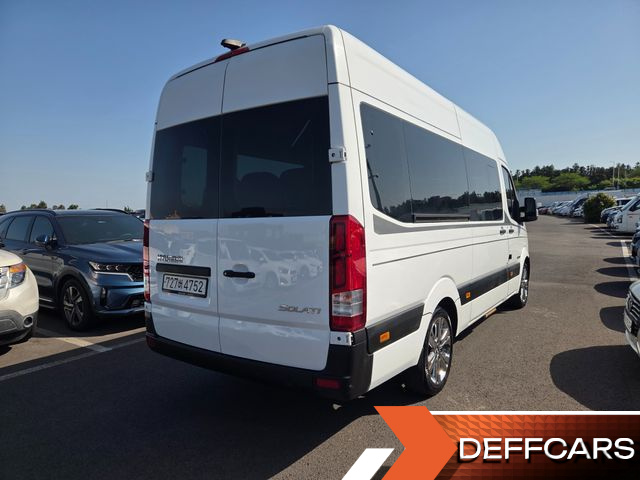 Hyundai SOLATI 15-seater Luxury купить на сайте DeffCars